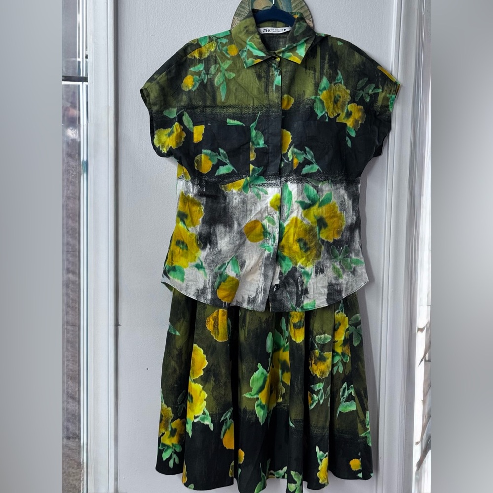 Zara  New Set blouse and skirt Black and Yellow Floral Print size XS